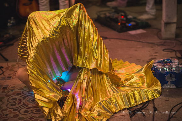 SBS053118_313
