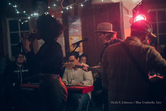 SB10715_572w