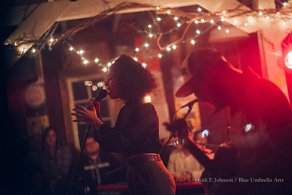 SB10715_555w