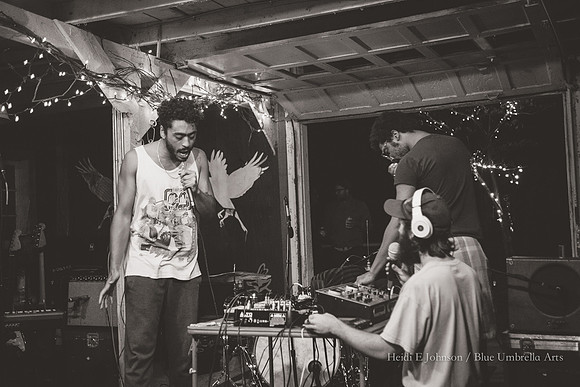 SB10715_297w