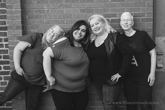 LRC0423_129w-2