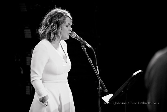 Wintersongs18-253w-2